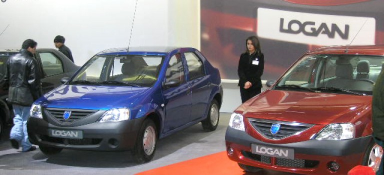 1ere vente par modèles en janvier 2015 : Dacia Logan (2 213)