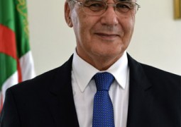 Mr Youcef Yousfi,  Ministre de l’industrie et des mines.