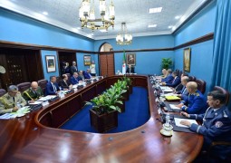 Réunion à la Présidence  :  Importation immédiate de 10 000 autobus 
